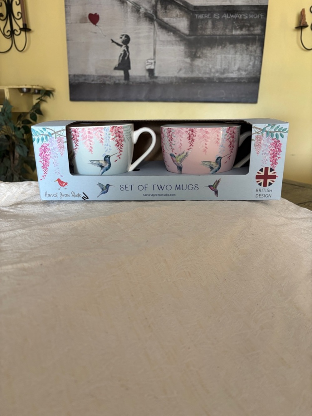 Harvest Green Studio Hummingbird Mug Set — Pink and White